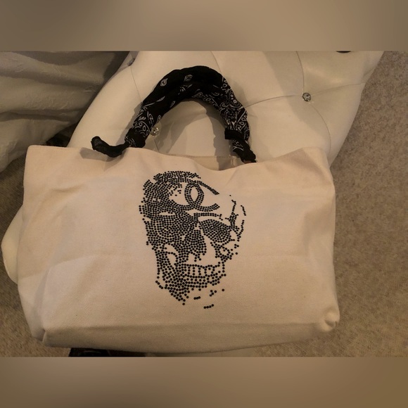 Bags Canvas Tote Black Rhinestone Skull Black And White Bandanna